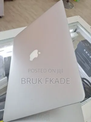 New Laptop Apple MacBook Pro 2014 16GB Intel Core I7 SSD 256GB