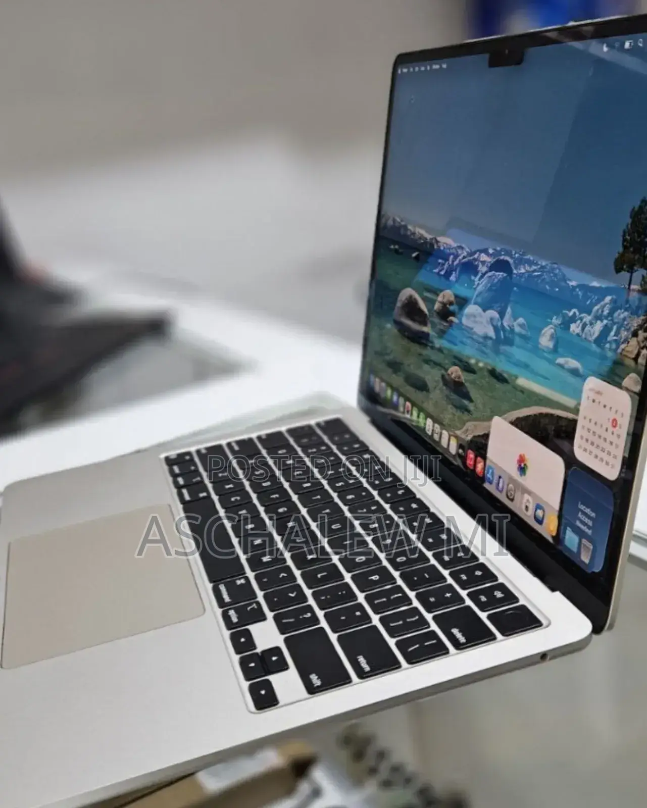 New Laptop Apple MacBook Air 2022 M2 8GB Apple M2 SSD 256GB