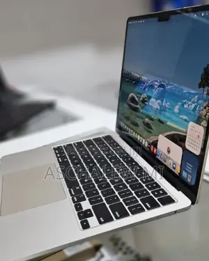 New Laptop Apple MacBook Air 2022 M2 8GB Apple M2 SSD 256GB