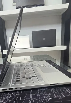 New Laptop HP Pavilion 15 8GB Intel Core I5 SSD 256GB