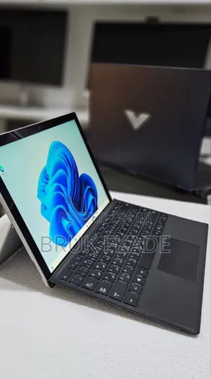 New Laptop Microsoft Surface Pro 7 8GB Intel Core I5 SSD 128GB