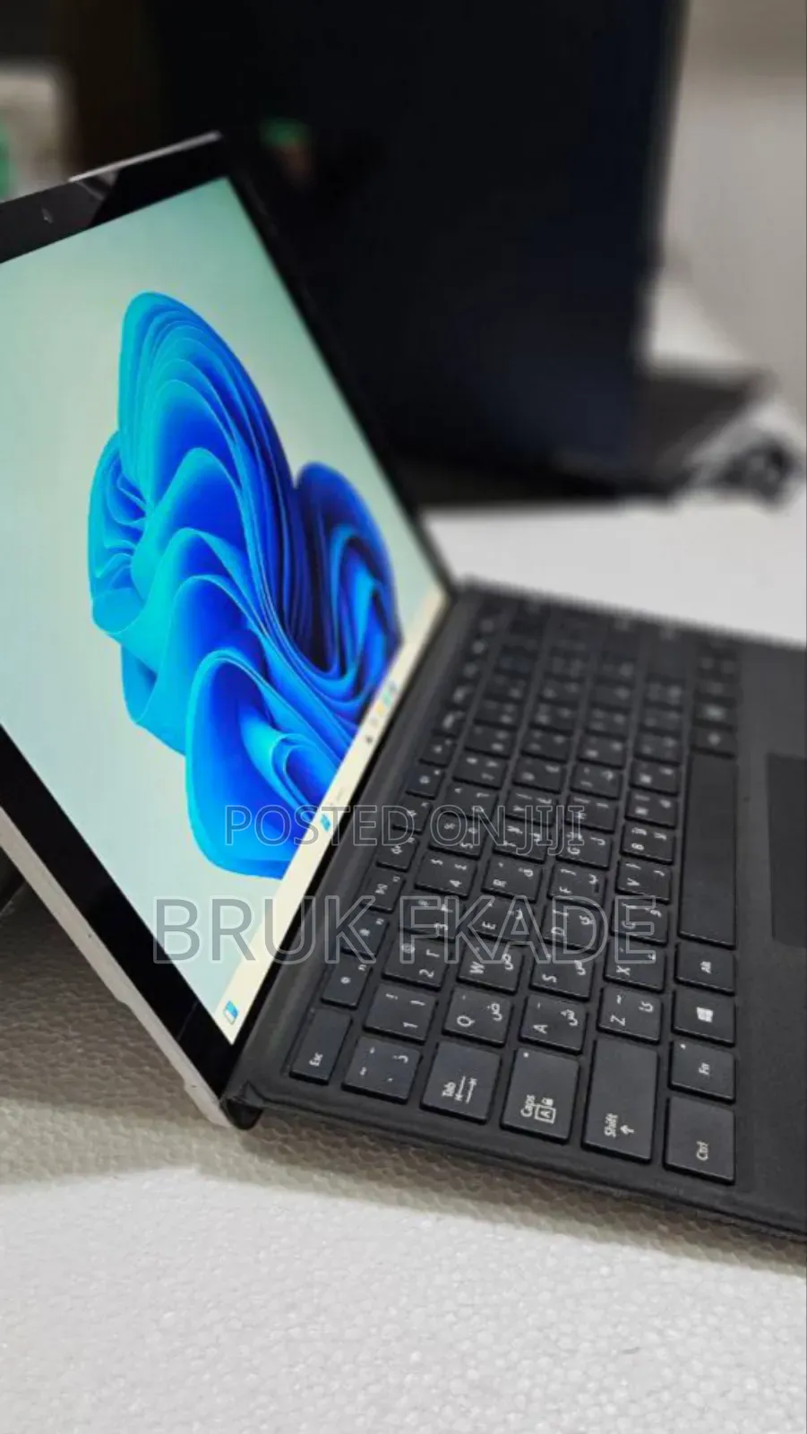 New Laptop Microsoft Surface Pro 7 8GB Intel Core I5 SSD 128GB