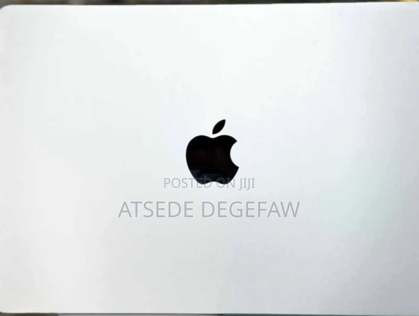 New Laptop Apple MacBook Air 2022 M2 8GB Intel Core I7 SSD 256GB