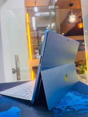 New Laptop Microsoft Surface Pro 9 8GB Intel Core I5 SSD 256GB