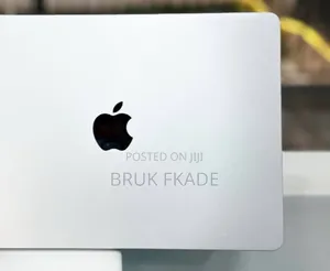 New Laptop Apple MacBook Air 2023 M2 8GB Intel Core 7 SSD 256GB