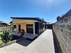 3bdrm Villa in የሚሸጥ ቪላ ​አያት የመኖሪያ, Bole for sale