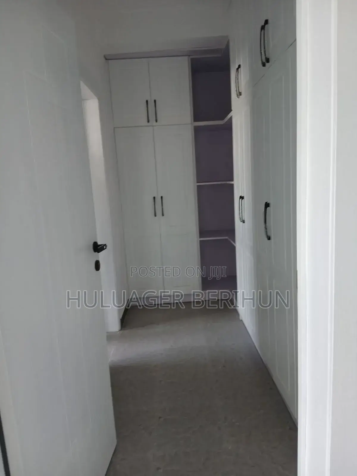7bdrm House in Akaky Kaliti for sale