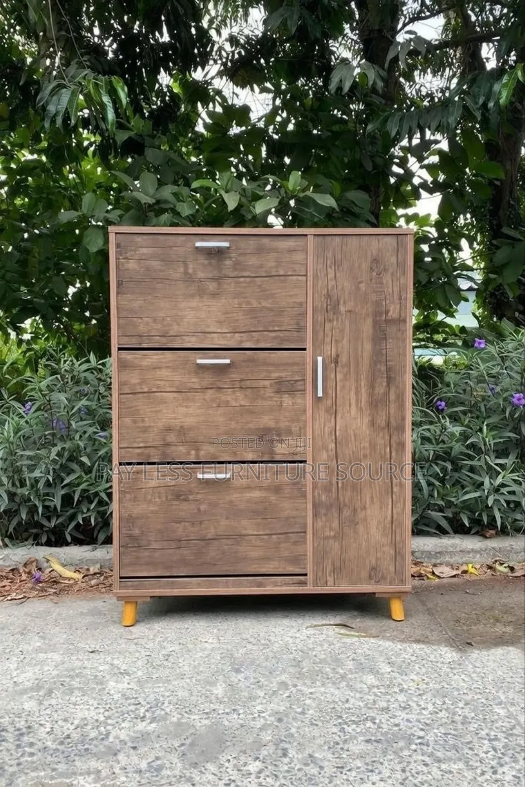 Shoes Rack/ Cabinet