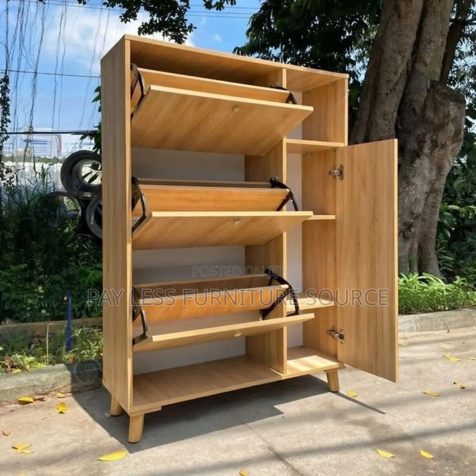 Shoes Rack/ Cabinet