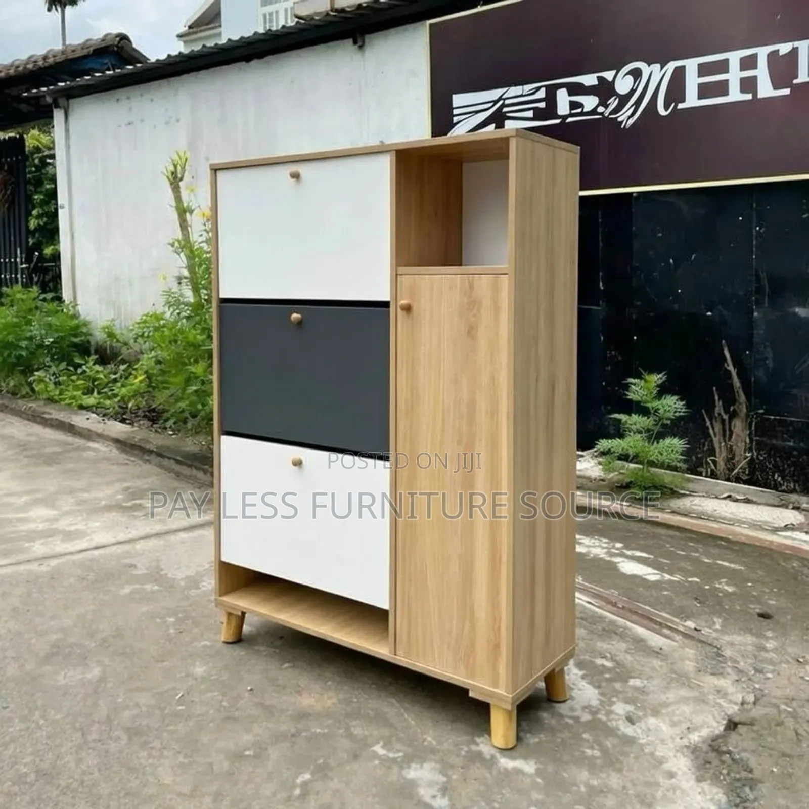 Shoes Rack/ Cabinet