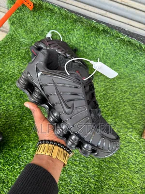 New Arrival Nike Shox Sneakers Made in Vietnam