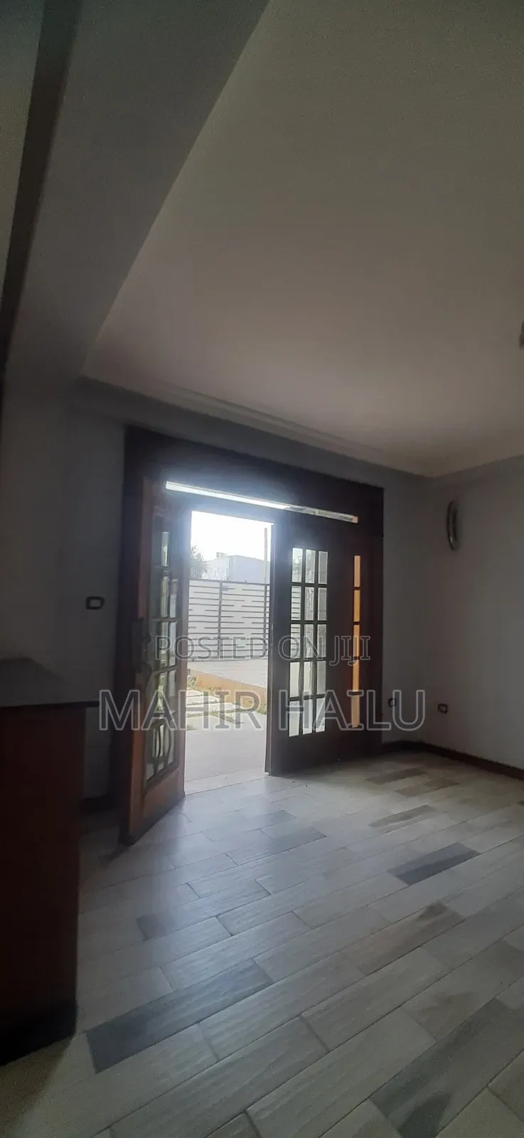 5bdrm House in Real, Bole for rent