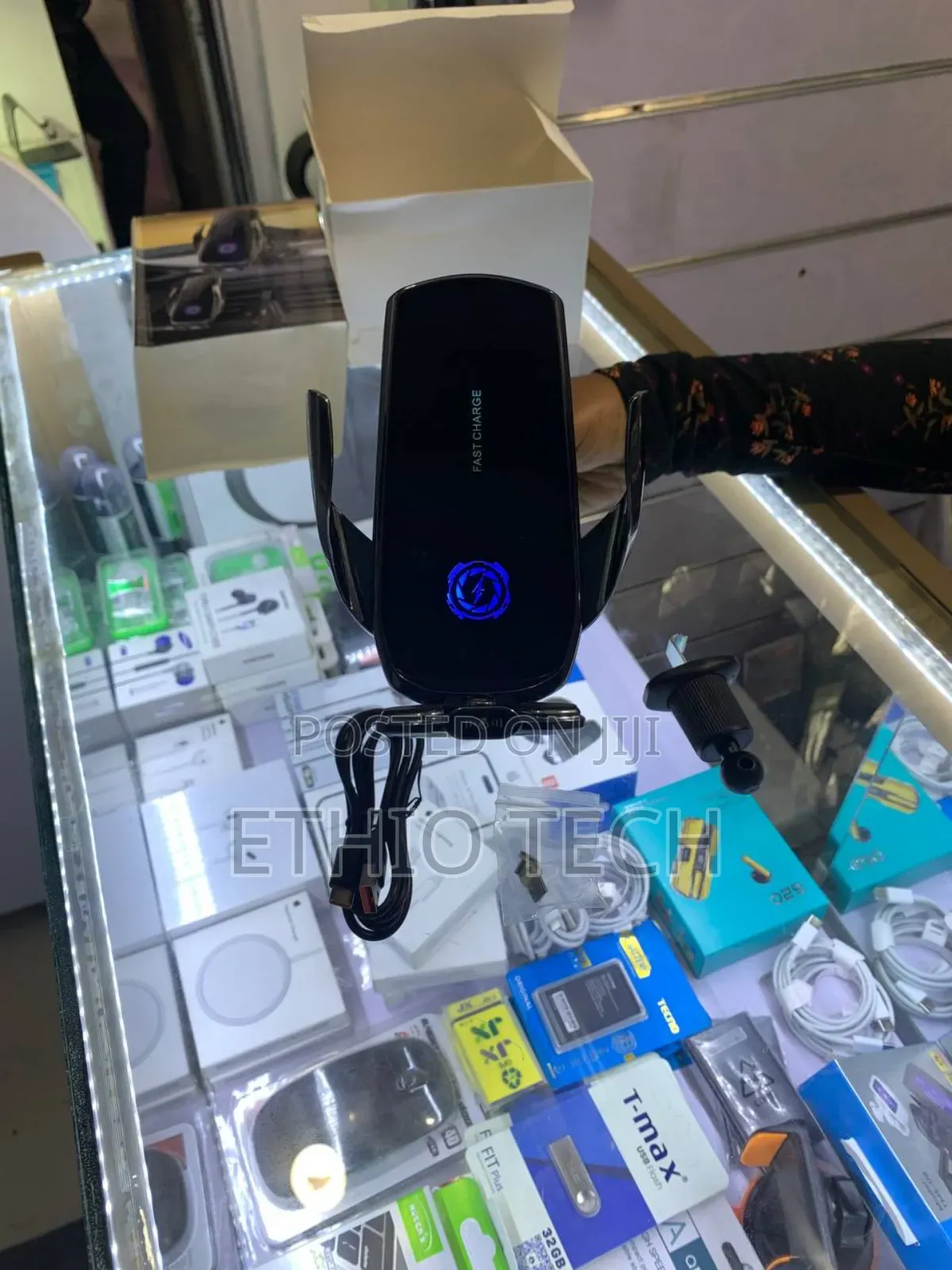 Wireless Car Charger With Automatic