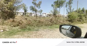 429 ካሜ ቦታ በሰሚት ኮንዶሚኒየም /Summit Condominium