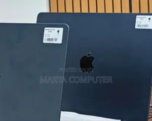 New Laptop Apple MacBook Air 2025 M4 13-Inch 16GB Apple M4 SSD 256GB