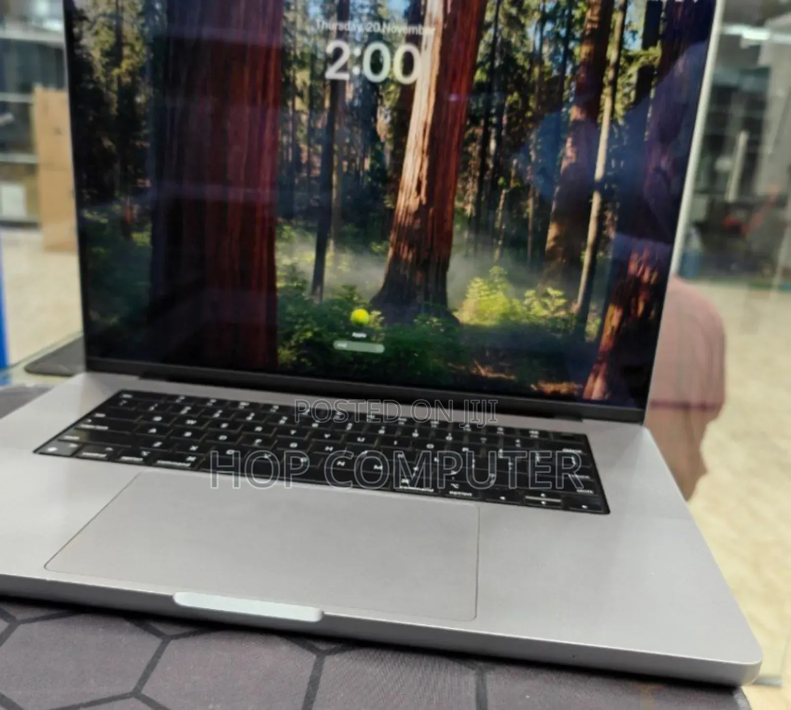 New Laptop Apple MacBook Pro 2021 M1 16GB Apple M1 Pro SSD 512GB