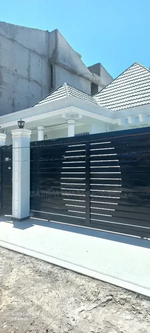 Furnished 4bdrm Villa in አያት ዞን ኮምፋውንድ ውስጥ, Yeka for sale