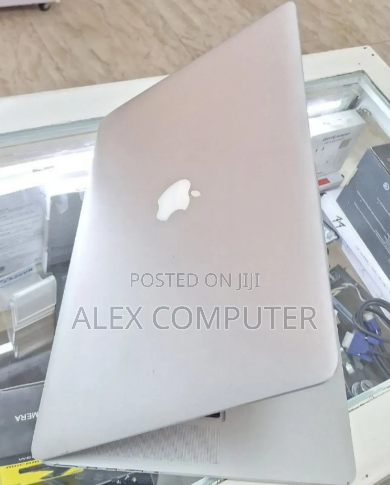 New Laptop Apple MacBook Pro 2014 8GB Intel Core I7 SSD 256GB