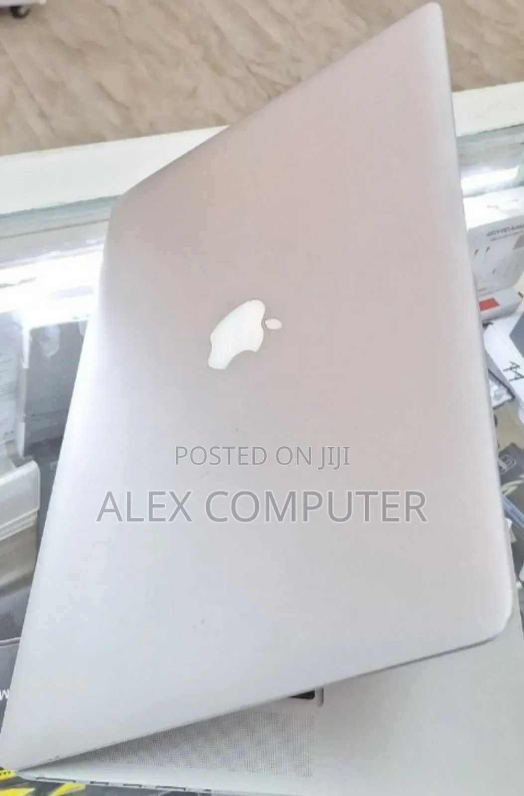 New Laptop Apple MacBook Pro 2014 8GB Intel Core I7 SSD 256GB