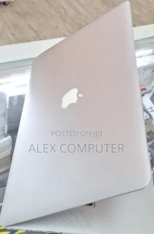 New Laptop Apple MacBook Pro 2014 8GB Intel Core I7 SSD 256GB