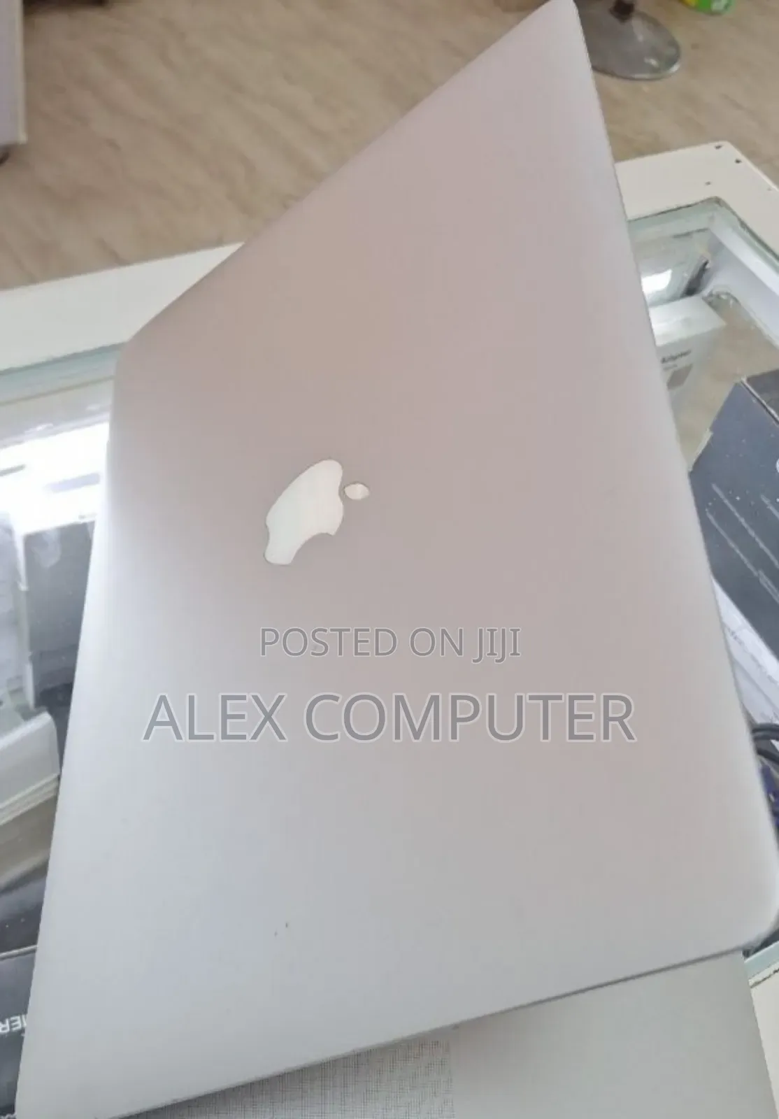 New Laptop Apple MacBook Pro 2014 8GB Intel Core I7 SSD 256GB