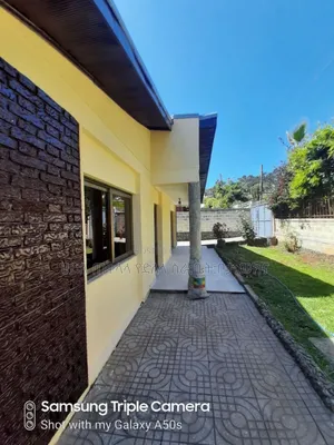 Furnished 4bdrm Villa in አያት ዞን ኮምፋውንድ ውስጥ, Yeka for sale