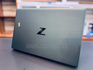 New Laptop HP ZBook Firefly 16 G10 16GB Intel Core I7 SSD 512GB