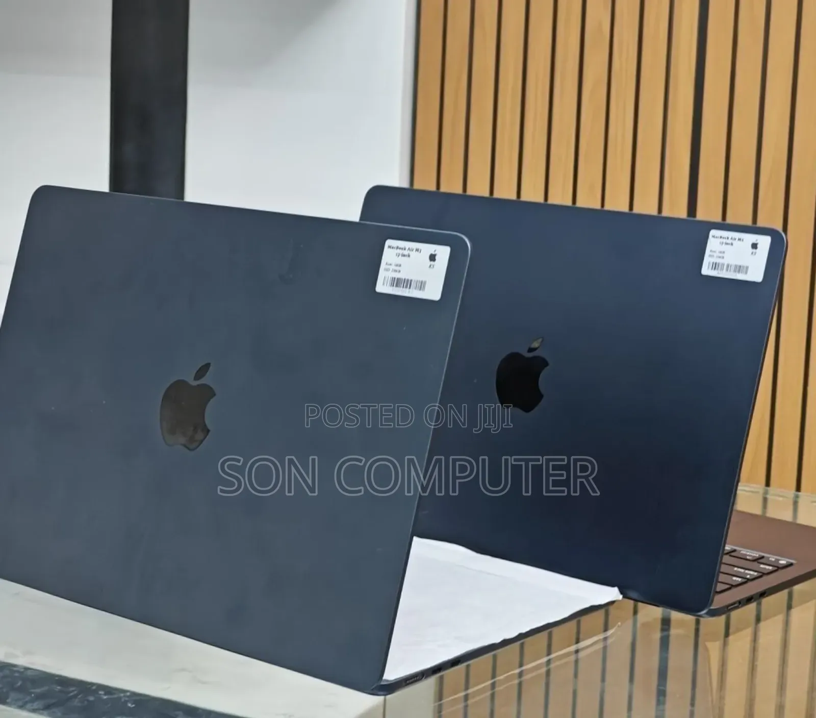 New Apple MacBook Air 2025 M4 13-Inch 16GB Intel Core I9 SSD 256GB