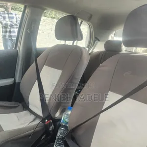 Toyota Yaris 2010 Silver
