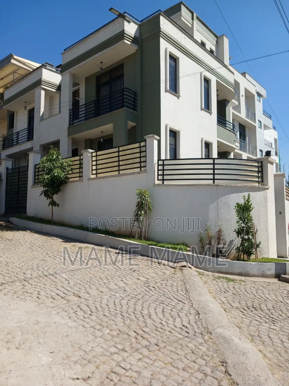 7bdrm House in Addis Abeba, Bole for sale