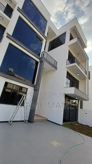 7bdrm House in Addis Abeba, Bole for sale