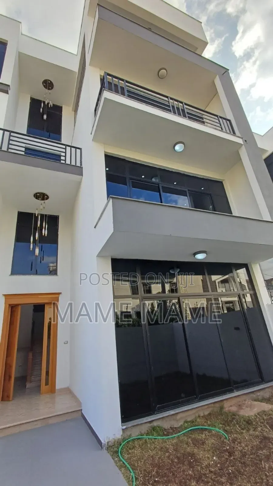 7bdrm House in Addis Abeba, Bole for sale