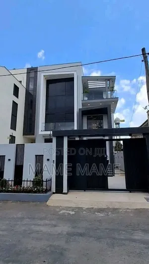 8bdrm House in Addis Abeba, Bole for sale
