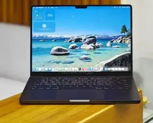 New Laptop Apple MacBook 18GB Apple M3 SSD 512GB