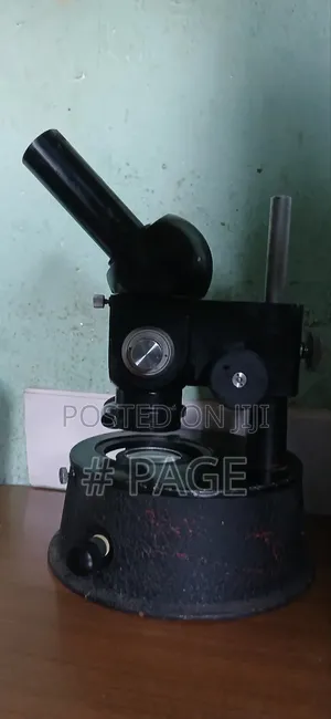 Microscope