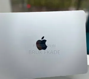 New Laptop Apple MacBook Air 2022 M2 8GB Apple M2 SSD 256GB