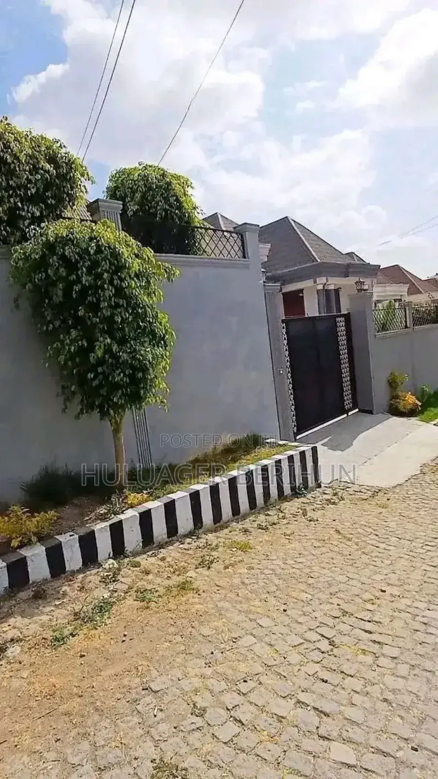 Furnished 4bdrm Villa in Bole for sale