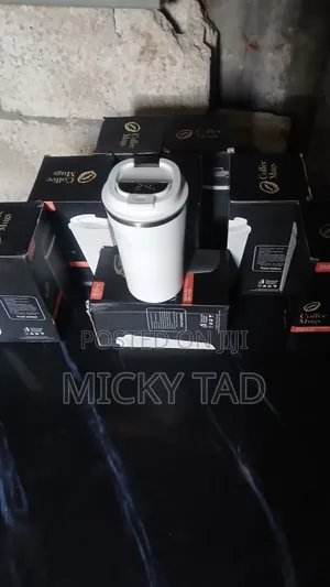 Smart Led Tempreture Display Mug(Vaccume)