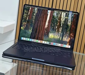 New Laptop Apple MacBook Air 2025 M4 13-Inch 16GB Apple M4 SSD 256GB