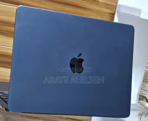 New Laptop Apple MacBook Air 2025 M4 13-inch 16GB Apple M4 SSD 256GB