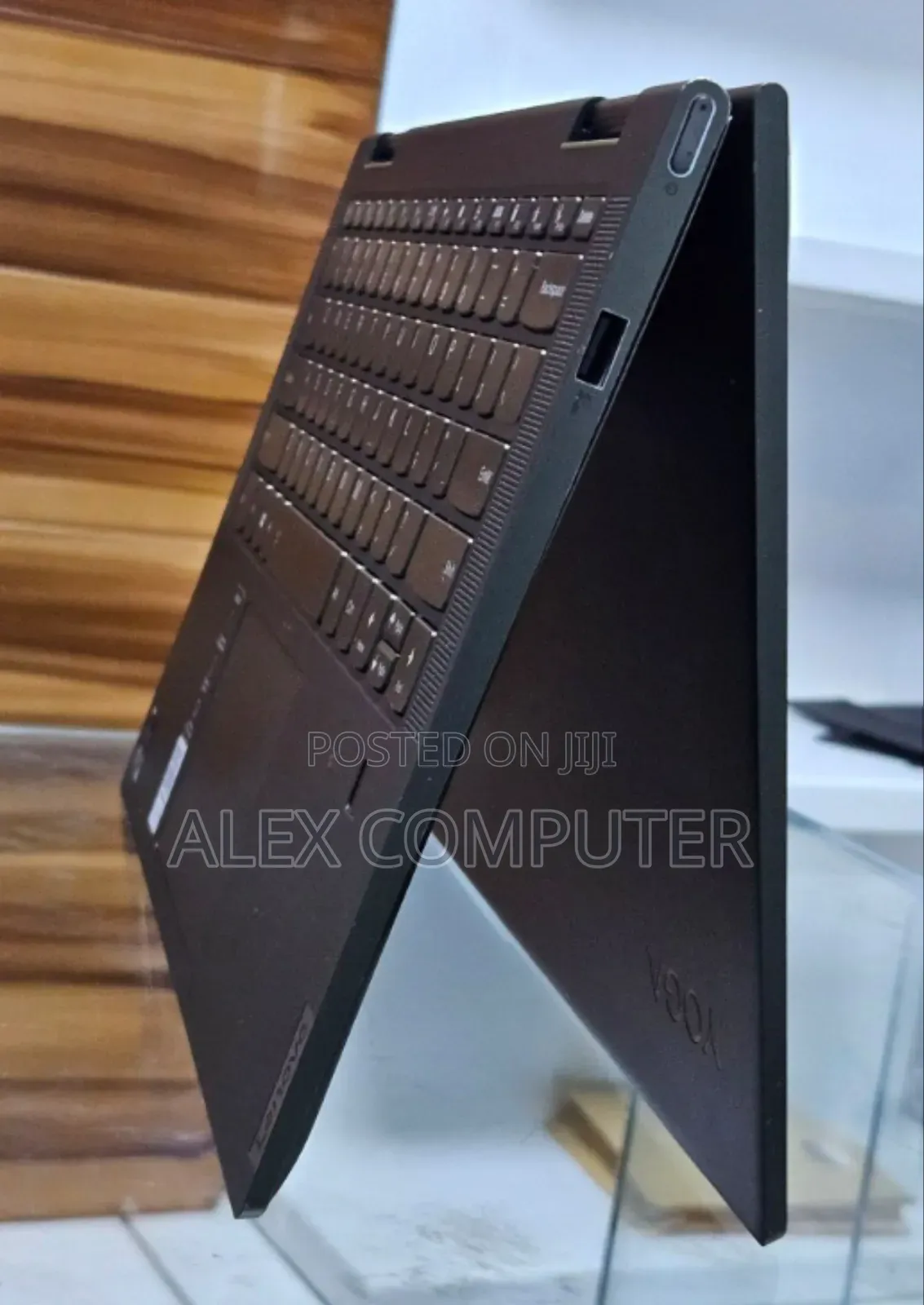 New Laptop Lenovo Yoga 7i 12GB Intel Core i5 SSHD (Hybrid) 512GB