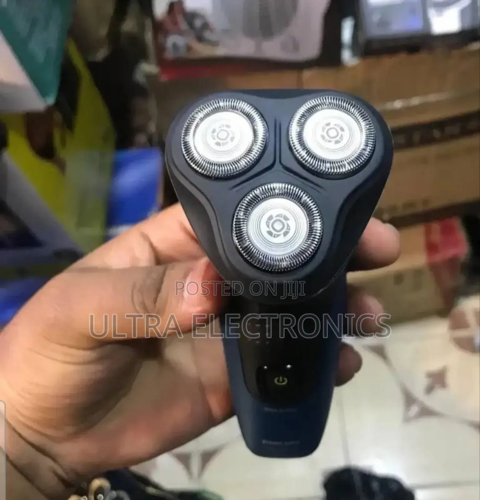 Philips Aquatouch 1000 Wet and Dry Electric Shaver (Model S1121/41)