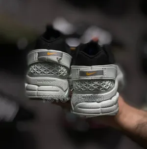 Nike Zoom Vomero 5 Light Silver Fashion Sneaker