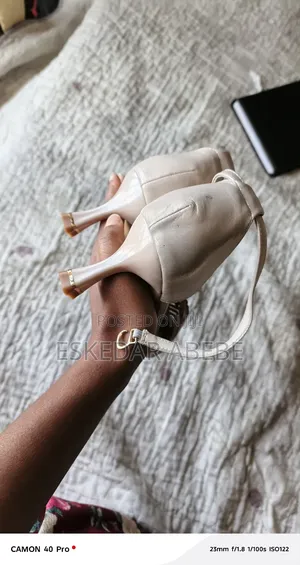 Lady's Shoes