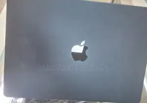 New Laptop Apple MacBook Air 2025 M4 13-Inch 16GB Apple M4 SSD 256GB