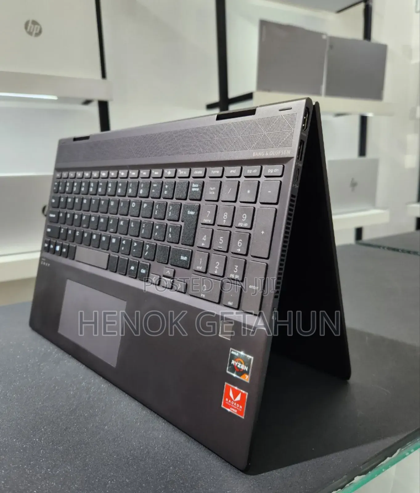 New Laptop HP Envy X360 8GB AMD Ryzen 7 SSD 256GB