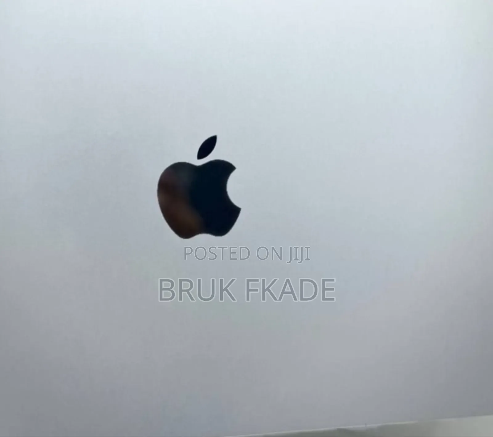 New Laptop Apple MacBook Air 2022 M2 8GB Apple M2 SSD 256GB