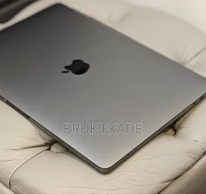New Laptop Apple MacBook Pro 2019 16GB Intel Core I7 SSD 1T