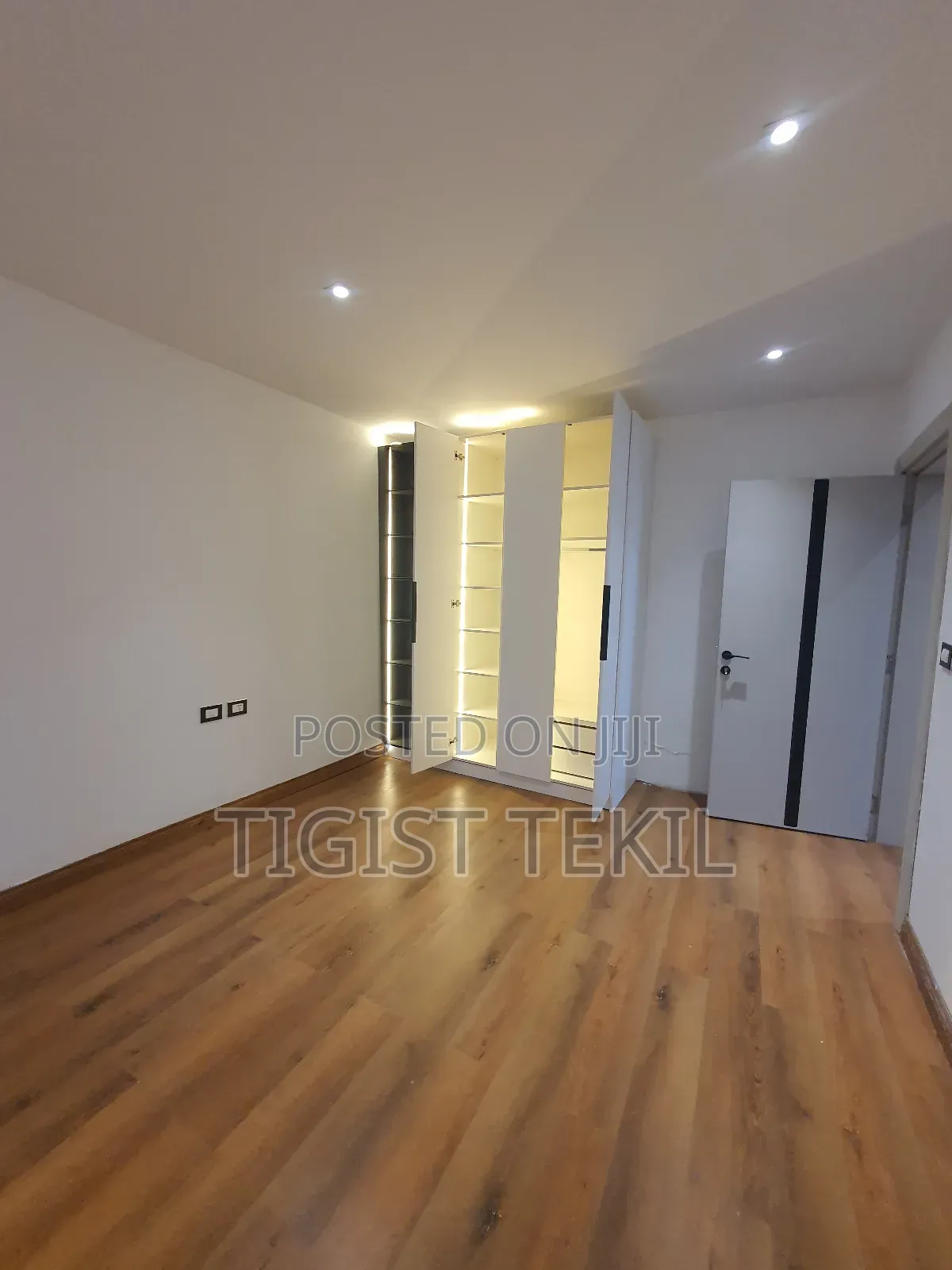 Furnished 3bdrm Apartment in Bole for sale