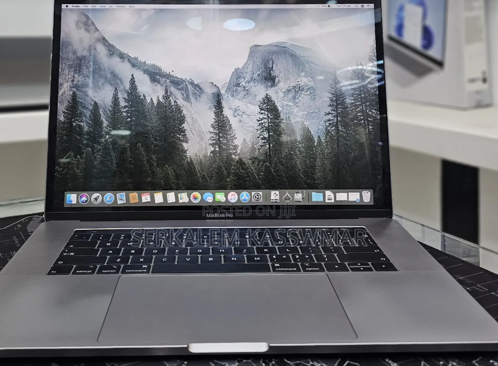 New Laptop Apple MacBook Pro 2019 16GB Intel Core I9 SSD 512GB